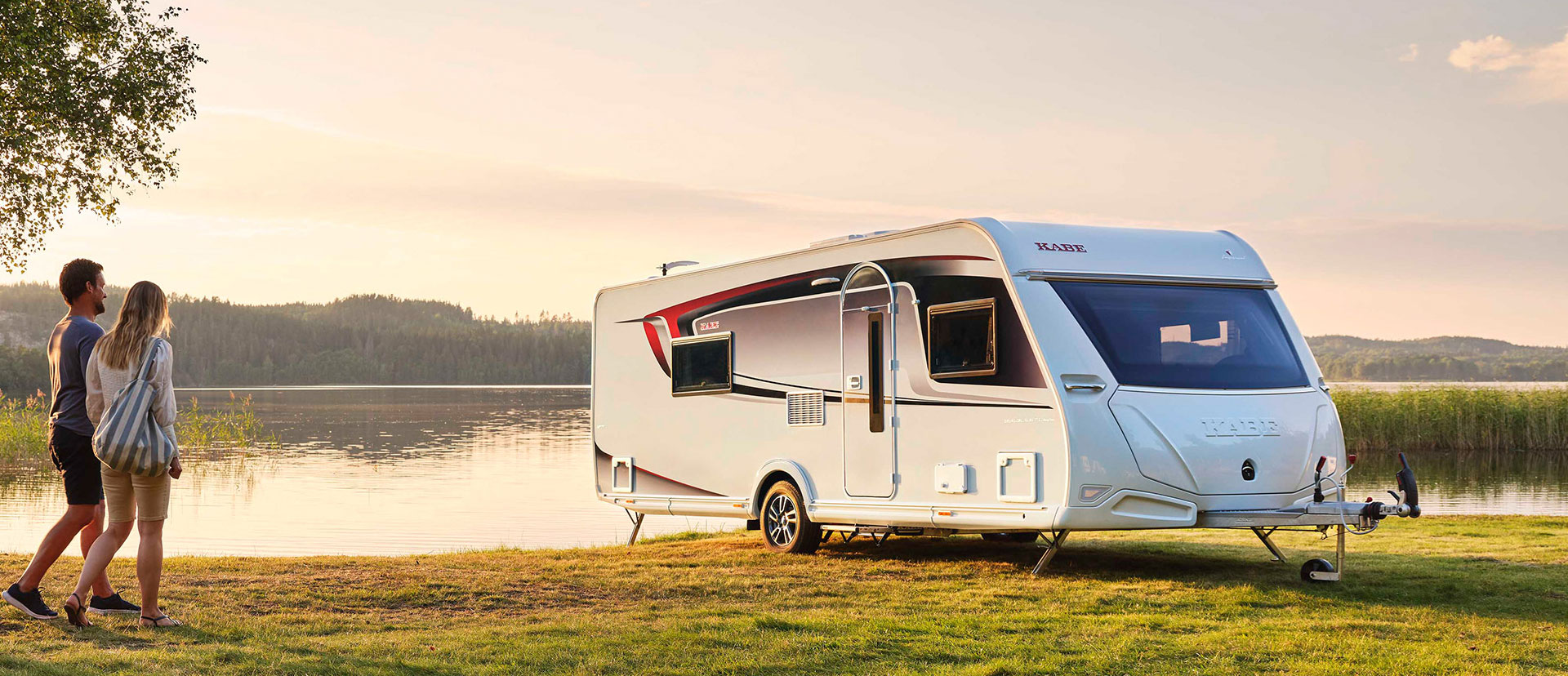 U Caravan showroom'unda sergilenen karavan